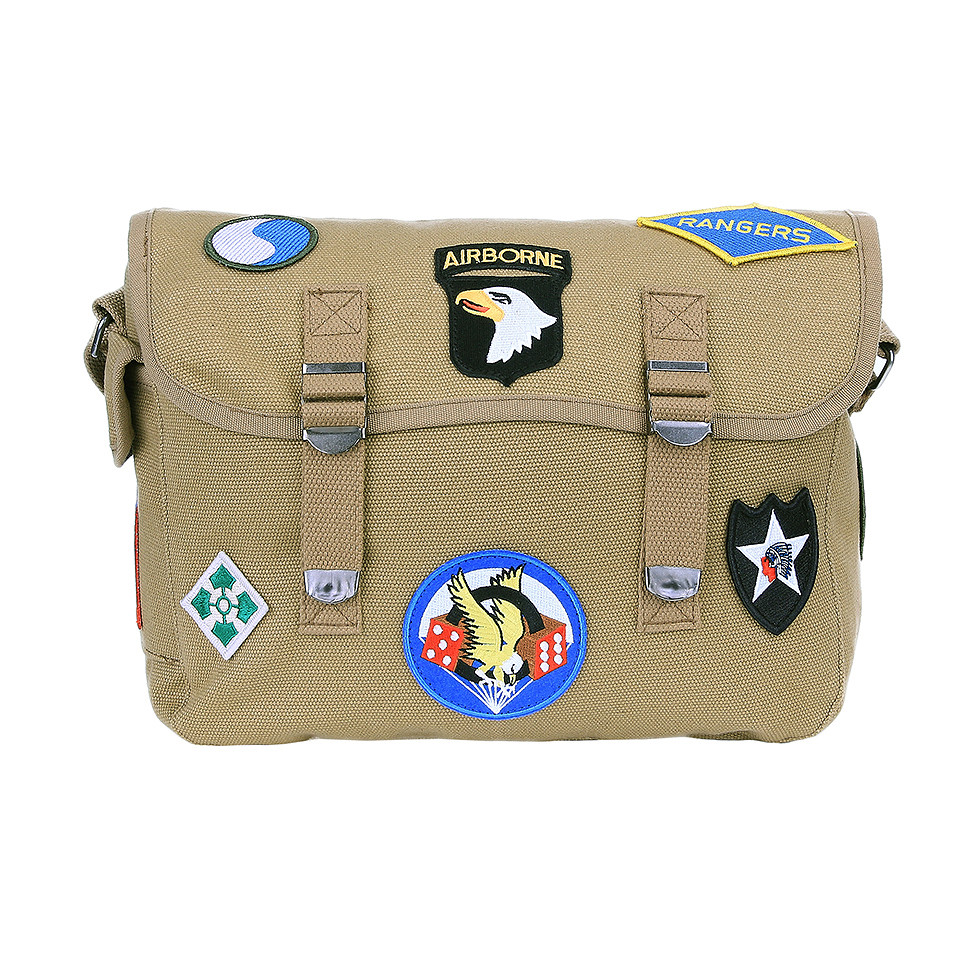 Katoenen pukkel met WWII emblemen